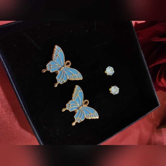 2 in 1 Butterfly Earring 💙 - Picture 9 of 9